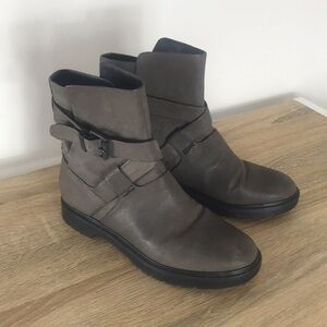 Calvin Klein Byra style ankle boots, Sz 7